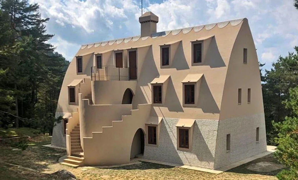 O clădire uitată din Pirinei, confirmată oficial ca proiect al lui Gaudí